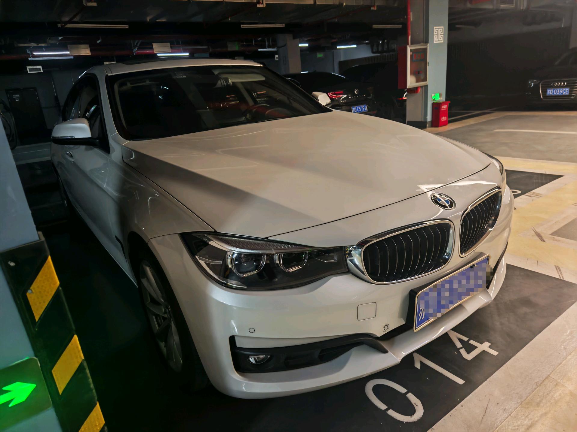 BMW 3 Series GT 2018 car image #2