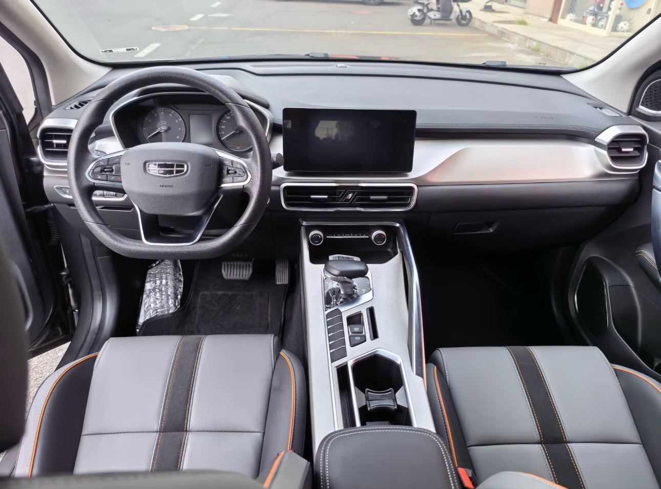 GEELY Coolray 2024 #4 GEELY Coolray 2024 صورة سيارة #4