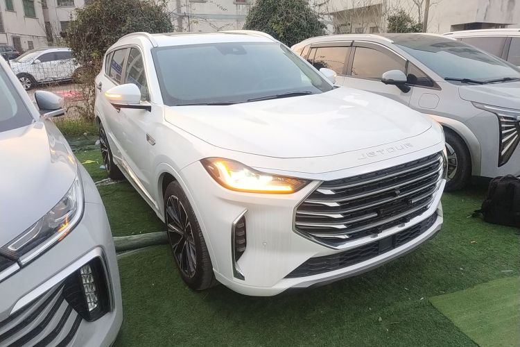 Jetour X70 PLUS 2022 car image #6