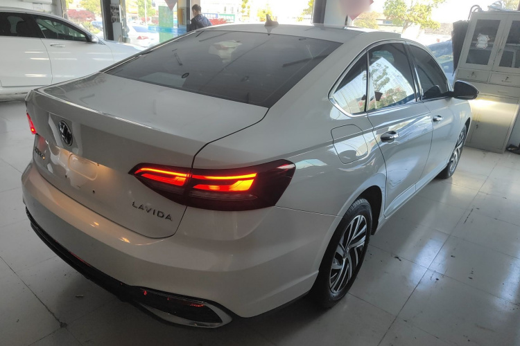 Volkswagen Lavida 2023 imagen de coche #7