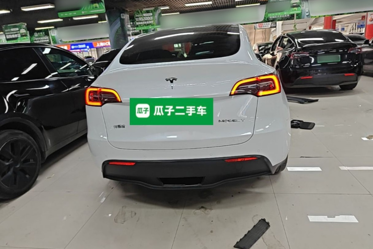Tesla Model Y 2021 #6 Tesla Model Y 2021 car image #6