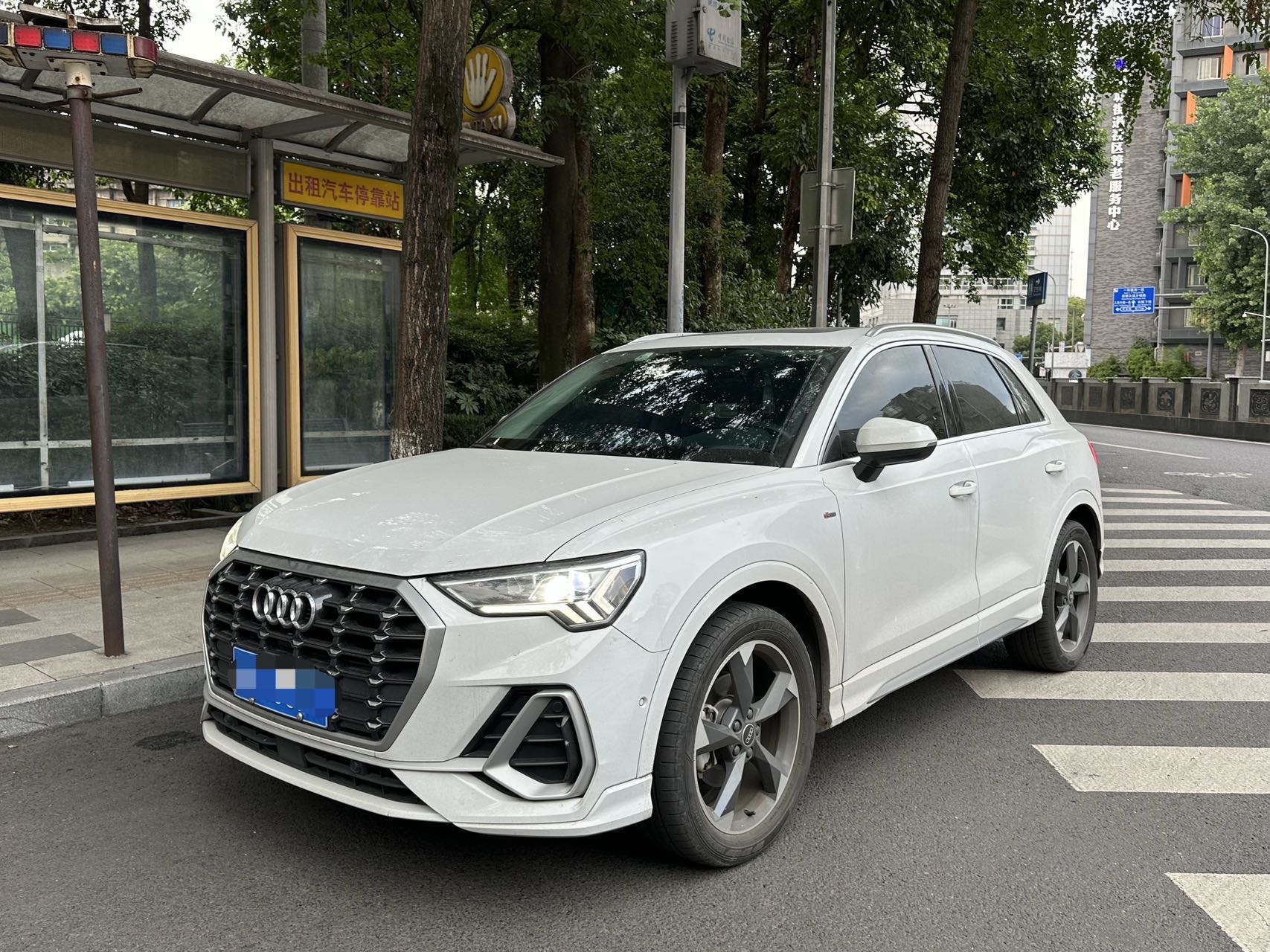 Audi Q3 2022 Audi Q3 2022 car image