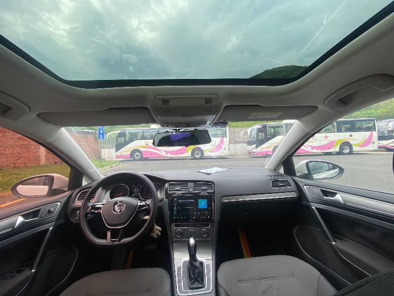 Volkswagen Golf 2016 car image #9