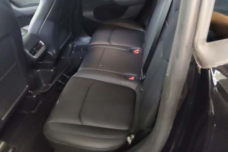 Tesla Model Y 2022 #17 Tesla Model Y 2022 car image #17