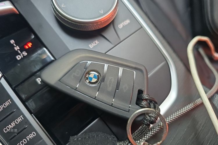 BMW 3 Series 2023 #10 BMW 3 Series 2023 car image #10