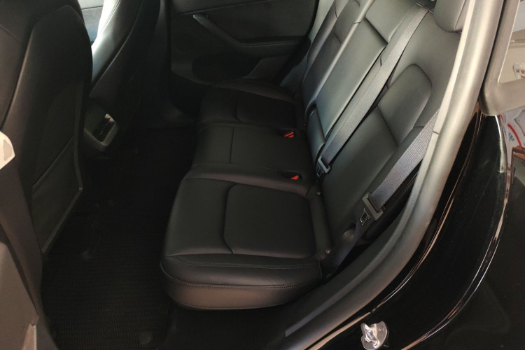 Tesla Model Y 2024 car image #17