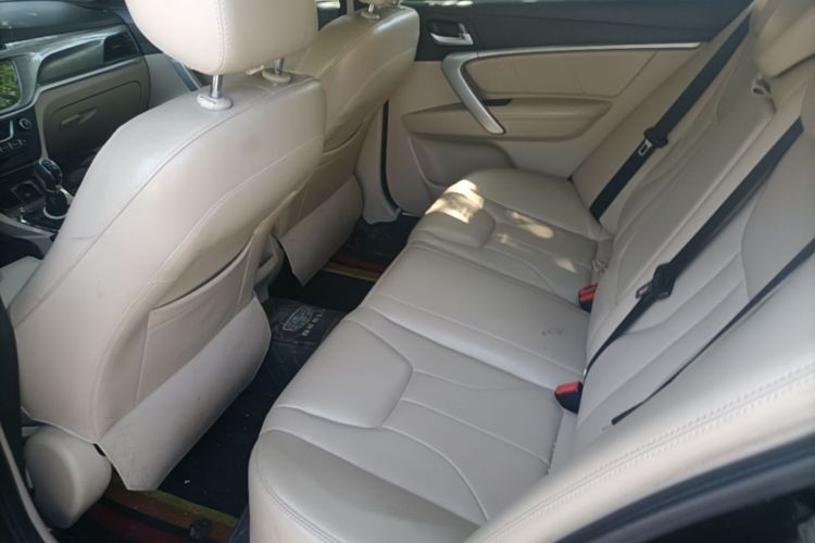 GEELY Emgrand 2017 car image #13