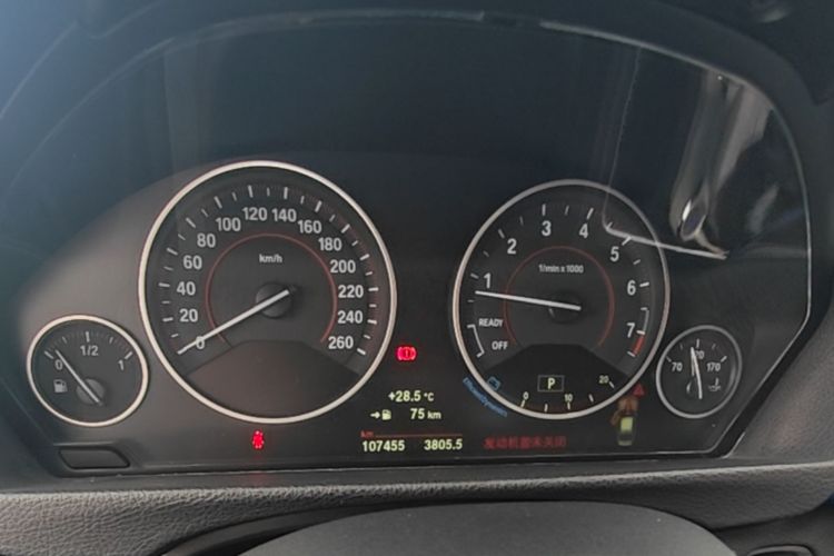 BMW 3 Series 2018 car image #12