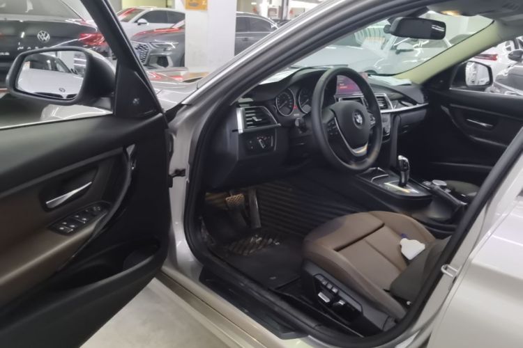 BMW 3 Series 2019 #16 BMW 3 Series 2019 immagine di auto #16