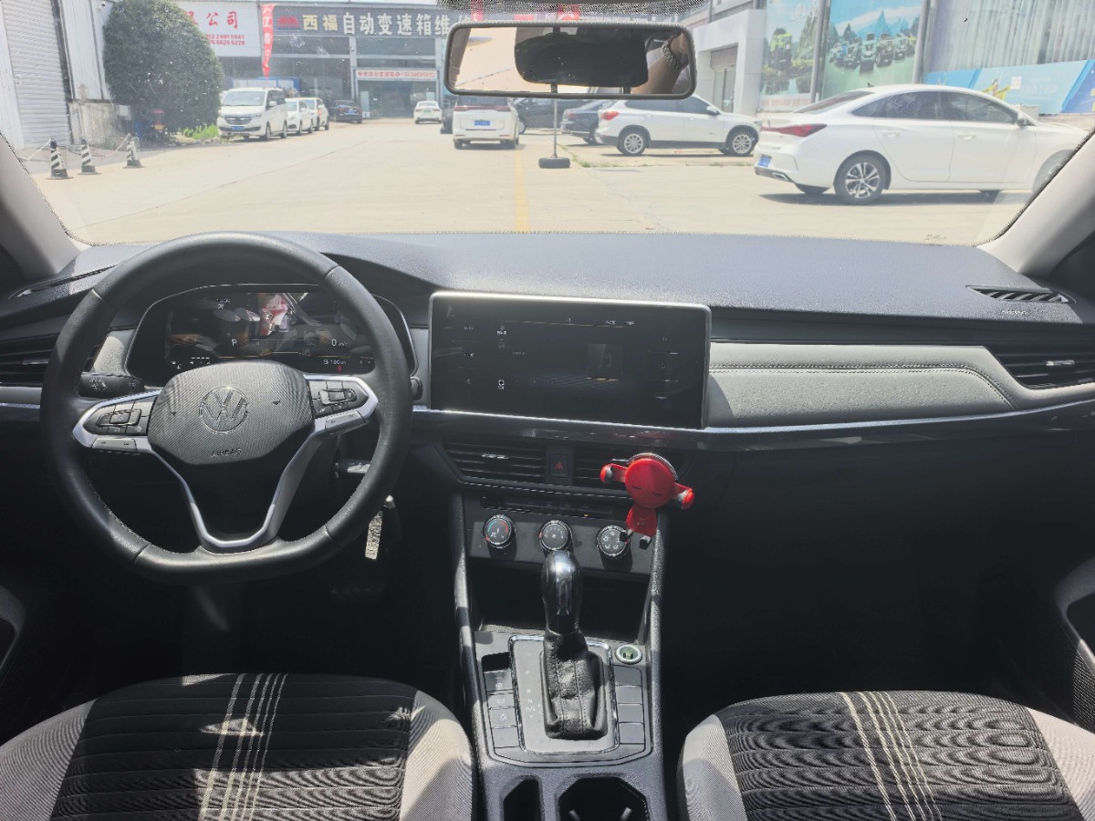 Volkswagen Bora 2023 car image #6