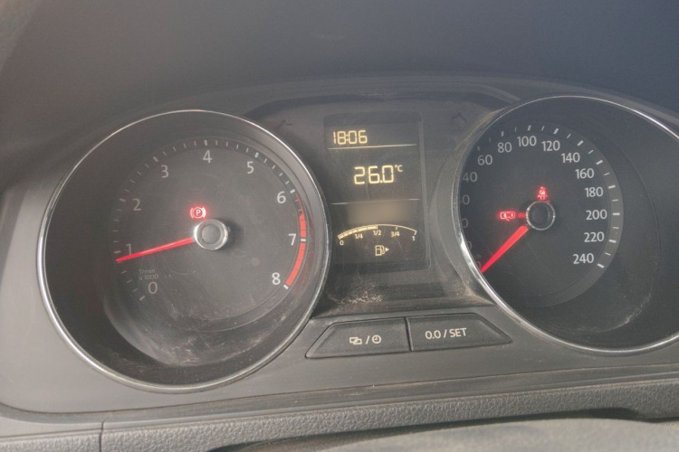 Volkswagen Lavida 2018 car image #16