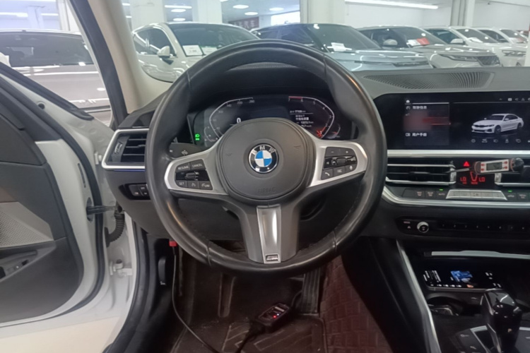 BMW 3 Series 2020 #11 BMW 3 Series 2020 car image #11
