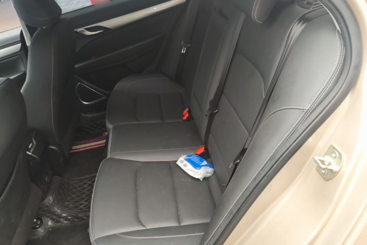 GEELY Emgrand 2020 #17 GEELY Emgrand 2020 car image #17
