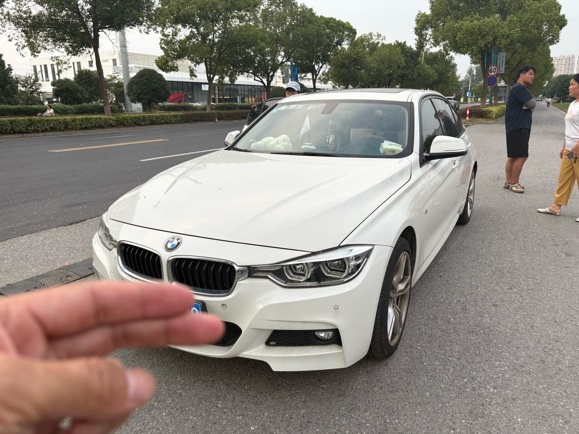 BMW 3 Series 2018 car image 