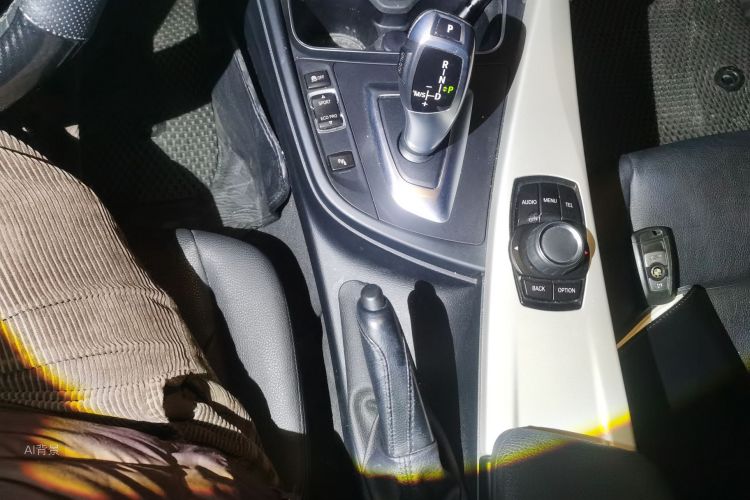 BMW 3 Series GT 2016 immagine di auto #16