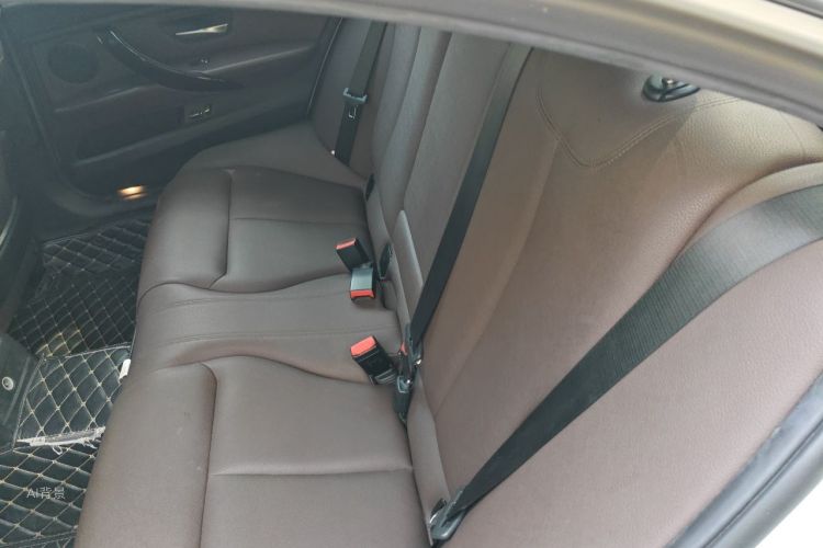 BMW 3 Series 2018 #19 BMW 3 Series 2018 car image #19