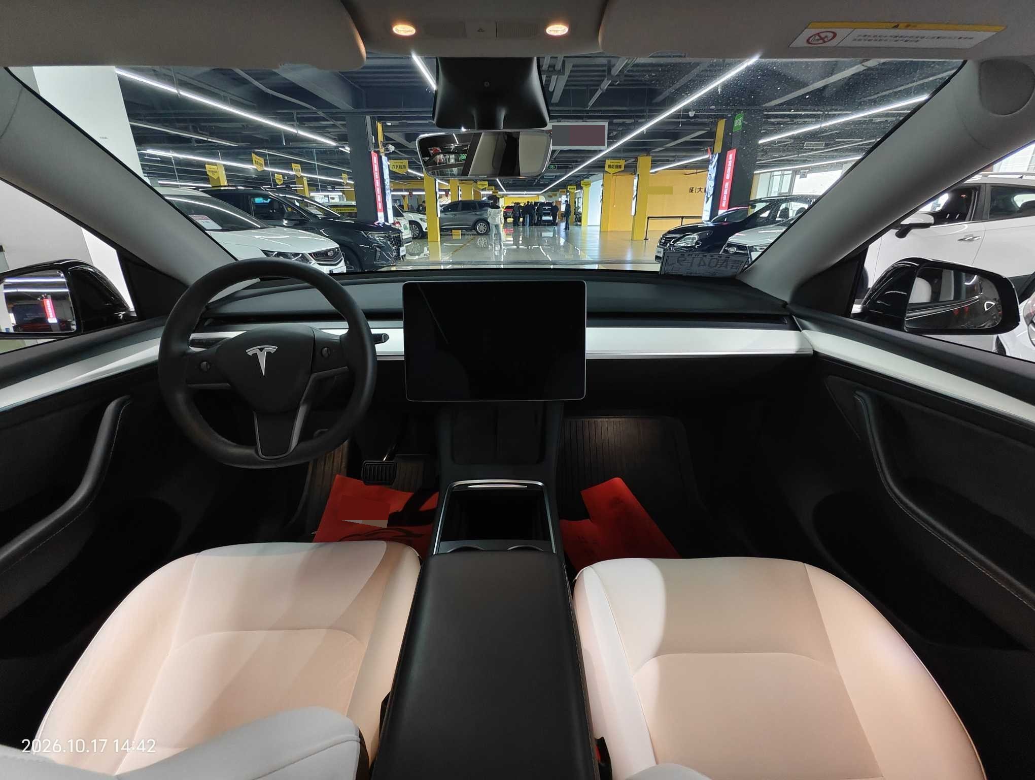 Tesla Model Y 2023 immagine di auto #3