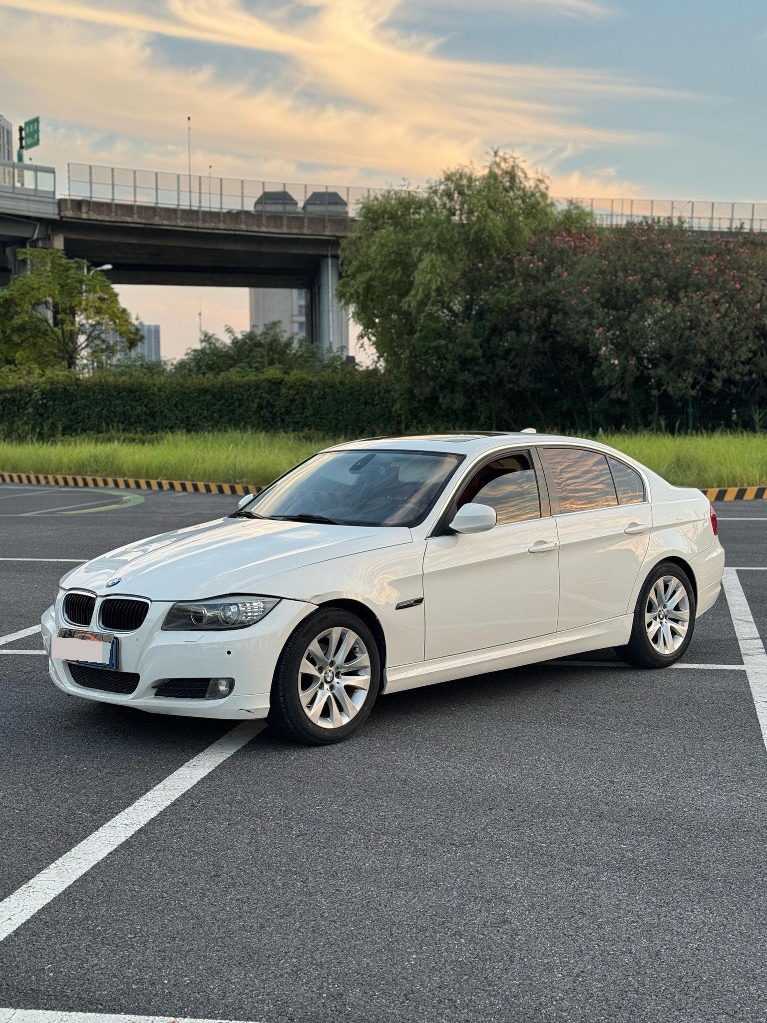 BMW 3 Series (Imported) 2011 BMW 3 Series (Imported) 2011 car image