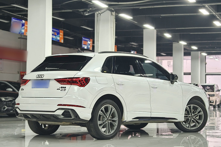 Audi Q3 2023 #4 Audi Q3 2023 car image #4