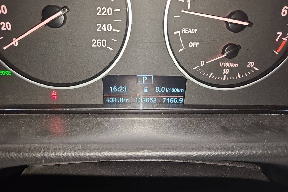 BMW 3 Series 2015 car image #27