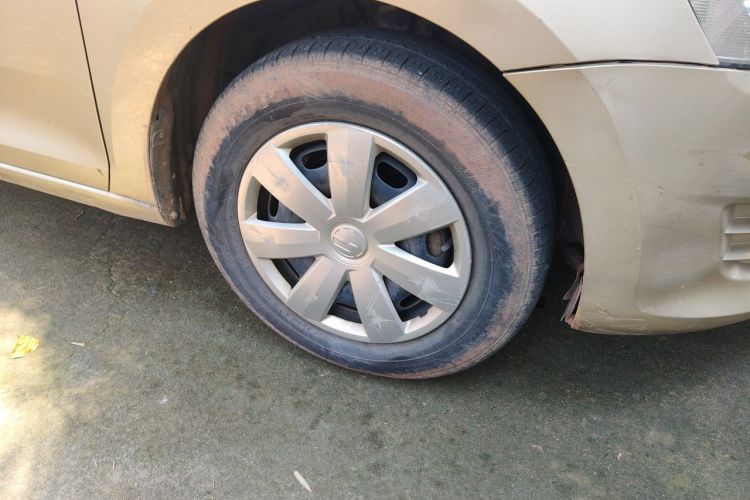 Volkswagen Santana 2015 car image #6