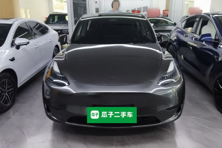 Tesla Model Y 2022 #3 Tesla Model Y 2022 car image #3