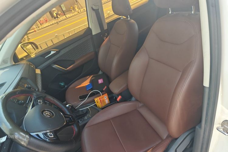 Volkswagen Tharu 2020 car image #17