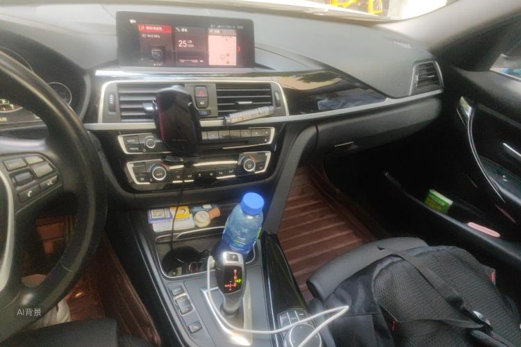 BMW 3 Series 2018 car image #15