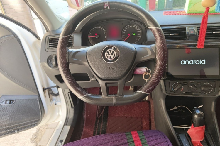 Volkswagen Santana 2018 car image #12