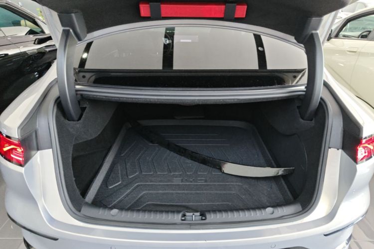 BYD Han 2025 car image #19
