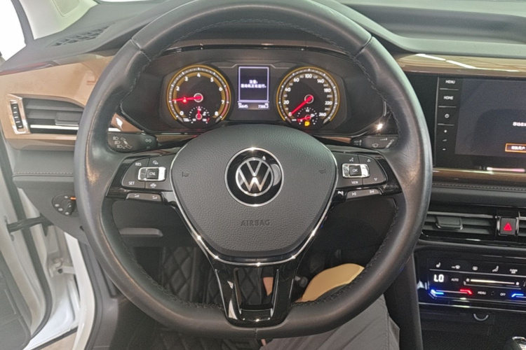 Volkswagen Tharu 2021 #11 Volkswagen Tharu 2021 car image #11
