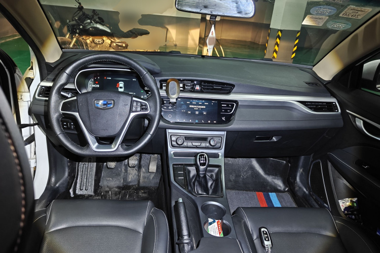 GEELY Emgrand 2018 #7 GEELY Emgrand 2018 car image #7