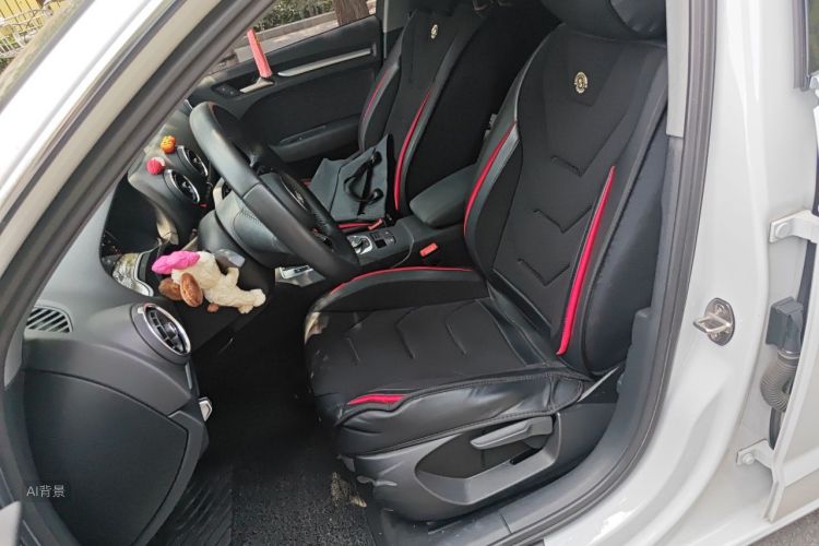 Audi A3 2019 car image #17