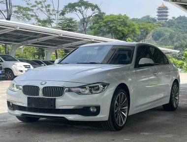 BMW 3 Series 2019 car image 