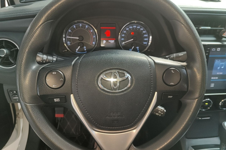 Toyota Corolla 2017 #11 Toyota Corolla 2017 car image #11
