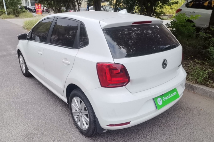 Volkswagen Polo 2016 car image #5