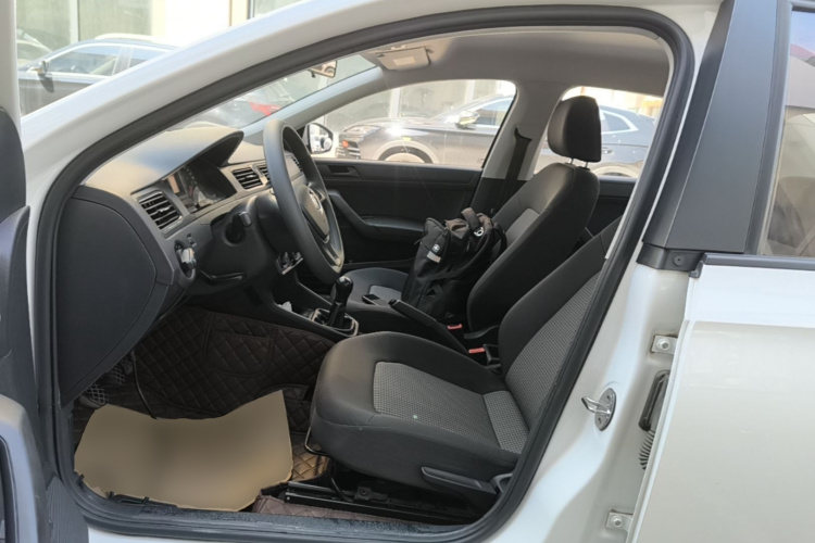 Volkswagen Santana 2020 car image #15