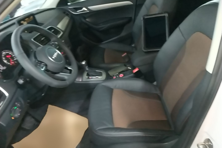 Audi Q3 2019 #15 Audi Q3 2019 car image #15