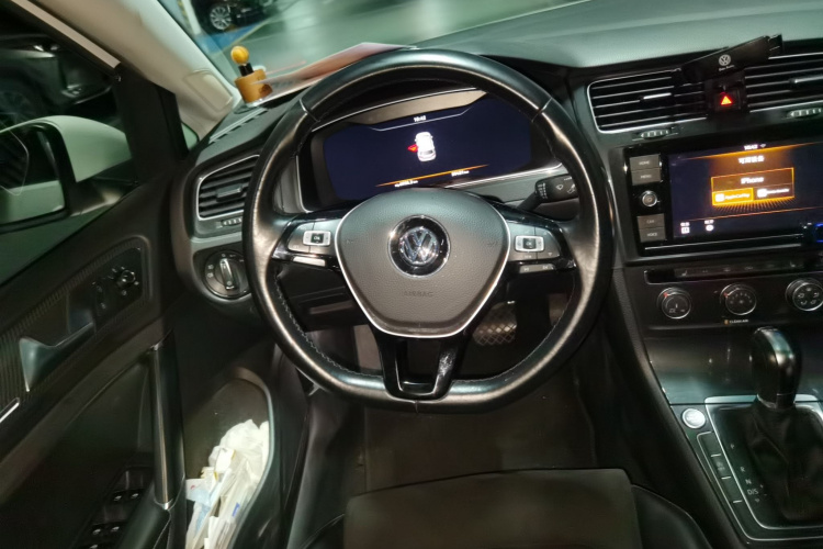 Volkswagen Golf 2019 #15 Volkswagen Golf 2019 car image #15