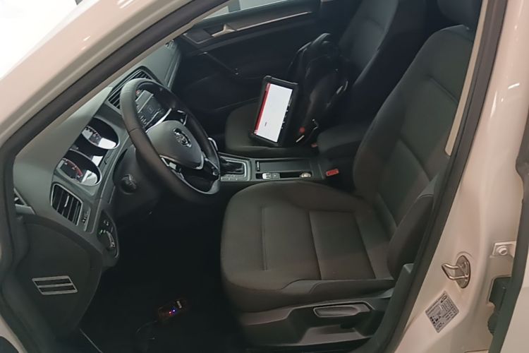 Volkswagen Golf 2015 car image #19