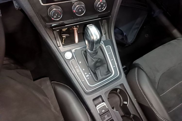 Volkswagen Golf 2019 #18 Volkswagen Golf 2019 car image #18