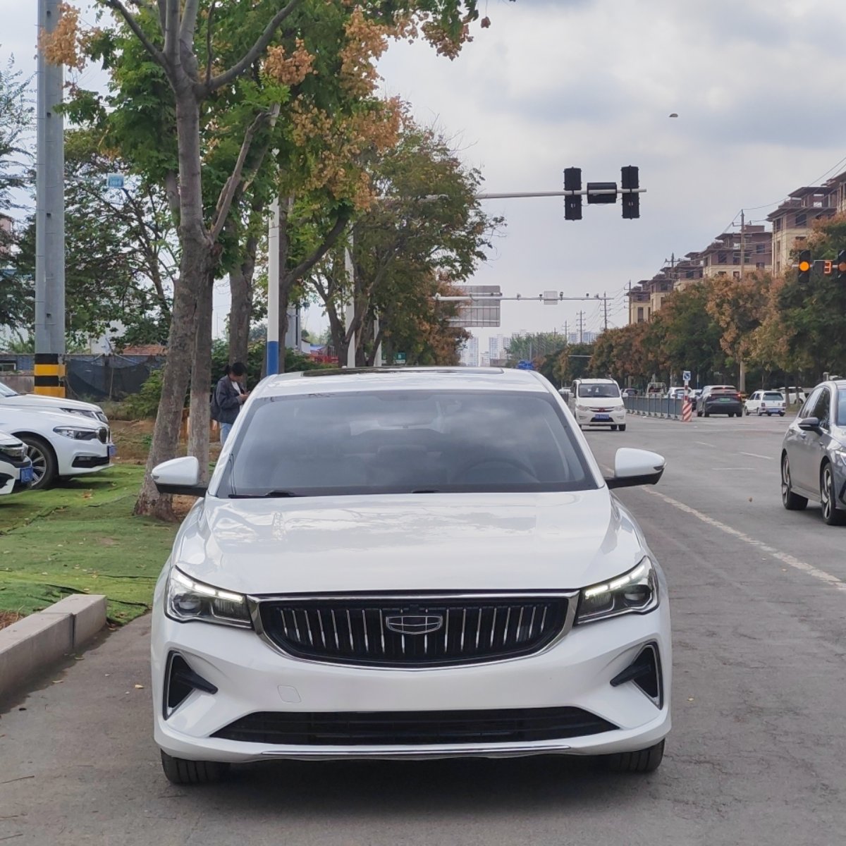 GEELY Emgrand 2024 car image #2