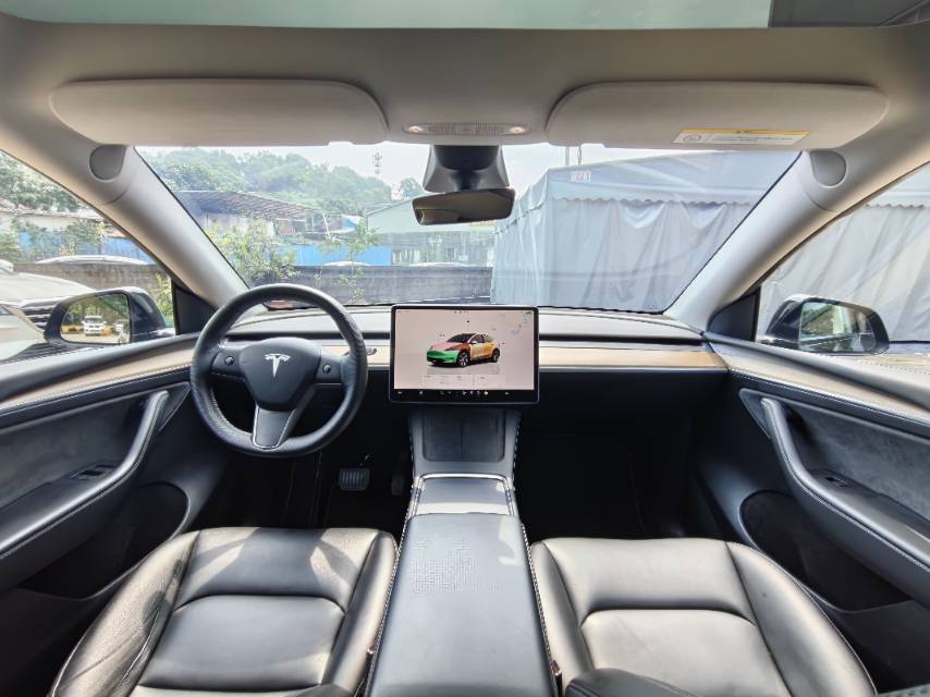 Tesla Model Y 2022 #8 Tesla Model Y 2022 car image #8