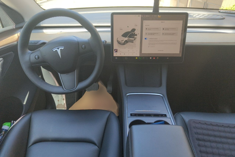 Tesla Model Y 2022 #7 Tesla Model Y 2022 car image #7