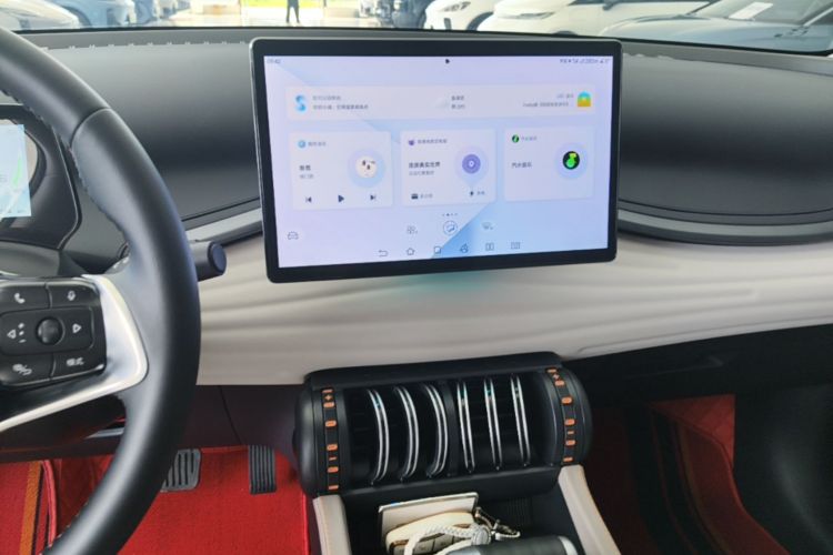 BYD Yuan Plus 2024 immagine di auto #13