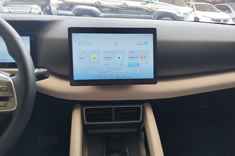 BYD YuanUP 2025 car image #13