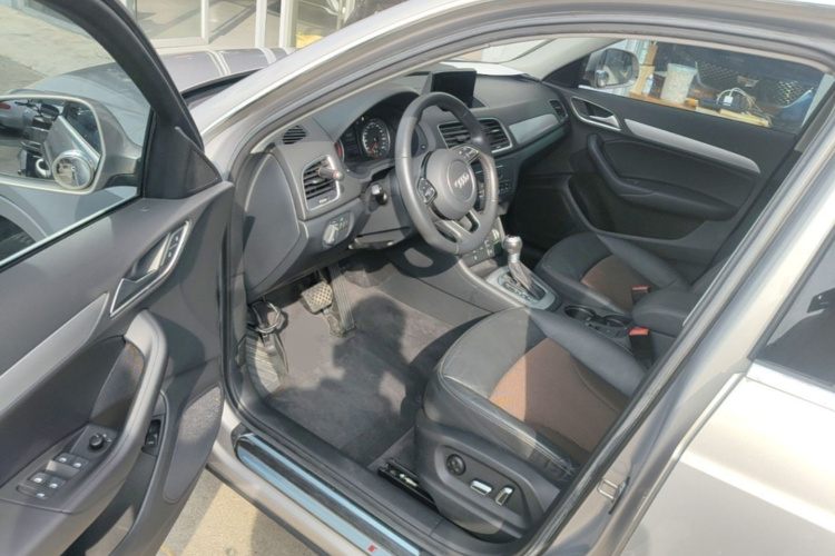 Audi Q3 2019 #16 Audi Q3 2019 car image #16