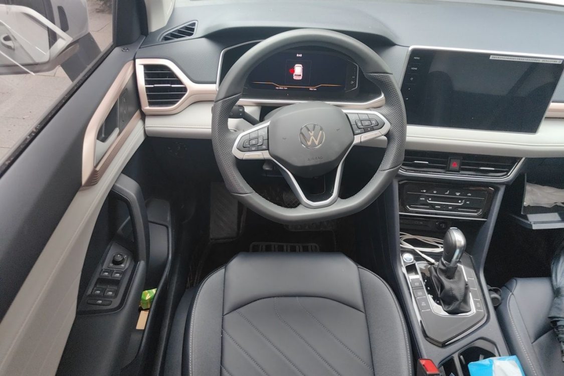Volkswagen Tharu 2024 car image #22