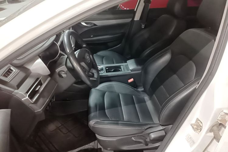 GEELY Emgrand 2021 #15 GEELY Emgrand 2021 car image #15