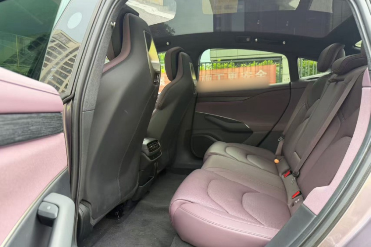 MI SU7 2025 car image #11